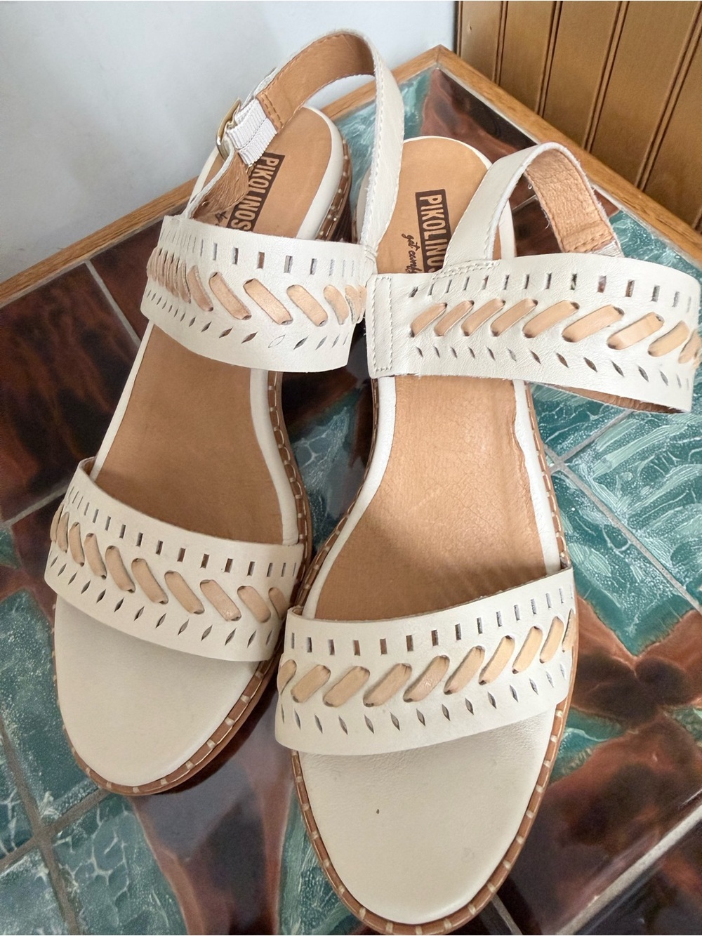 PIKOLINOS Cream Leather Cutout Slingback Sandals